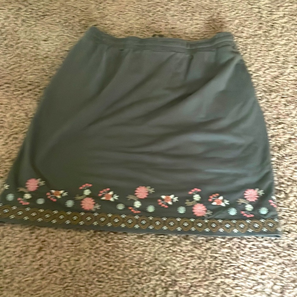 NWT J Jill drawstring waist knit skirt. Embroidered border size SP